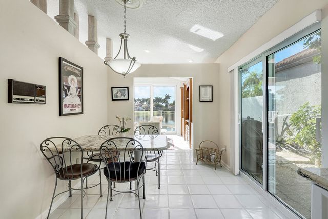7283 Via Palomar, Boca Raton, FL 33433