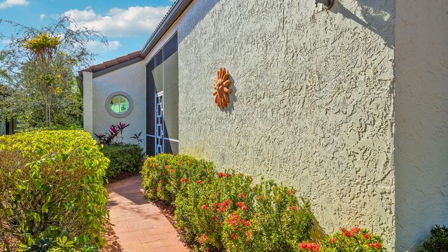 7283 Via Palomar, Boca Raton, FL 33433