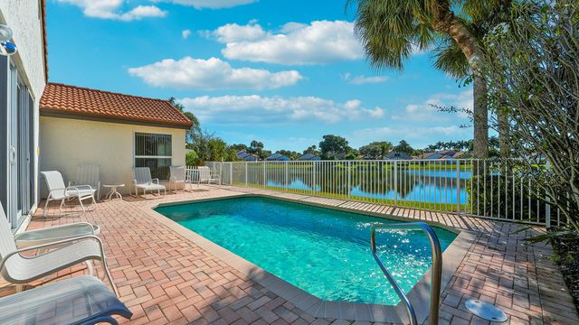7283 Via Palomar, Boca Raton, FL 33433