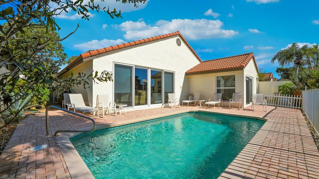 7283 Via Palomar, Boca Raton, FL 33433