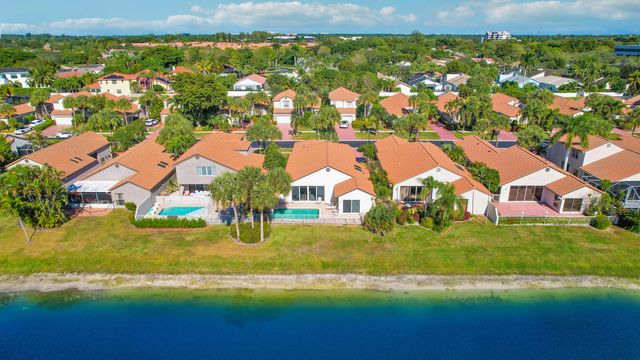 7283 Via Palomar, Boca Raton, FL 33433