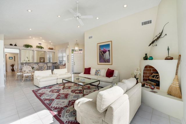 7283 Via Palomar, Boca Raton, FL 33433