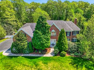 60 Greenwood Road, Hopkinton, MA 01748