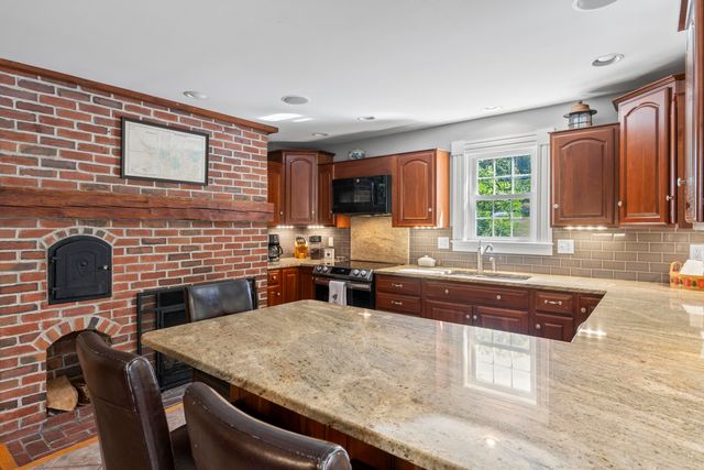 219 Church Street, Barrington, NH 03825