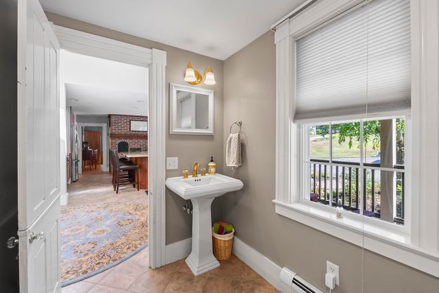 219 Church Street, Barrington, NH 03825
