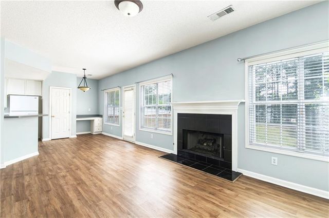 6635 Wellesley Drive, Riverdale, GA 30296