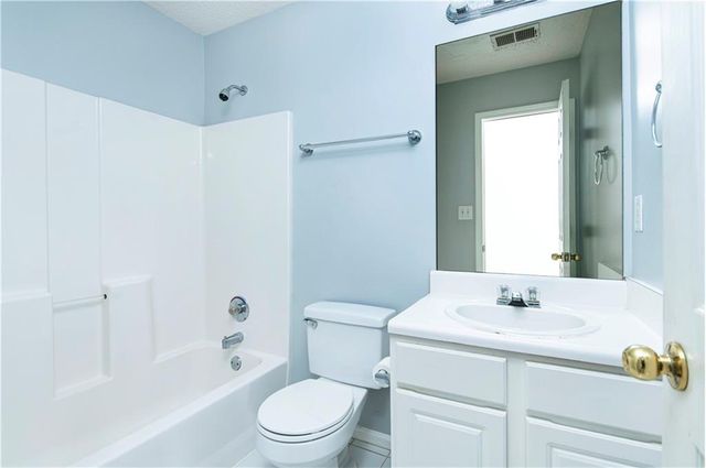 6635 Wellesley Drive, Riverdale, GA 30296