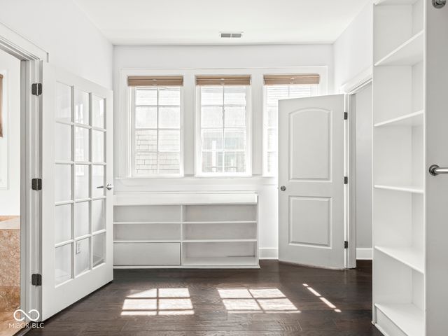 2041 N New Jersey Street, Indianapolis, IN 46202