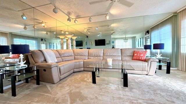 4069 Harwood E, Deerfield Beach, FL 33442