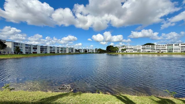 4069 Harwood E, Deerfield Beach, FL 33442