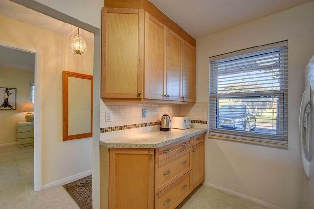 307 Lake Evelyn Drive, West Palm Beach, FL 33411