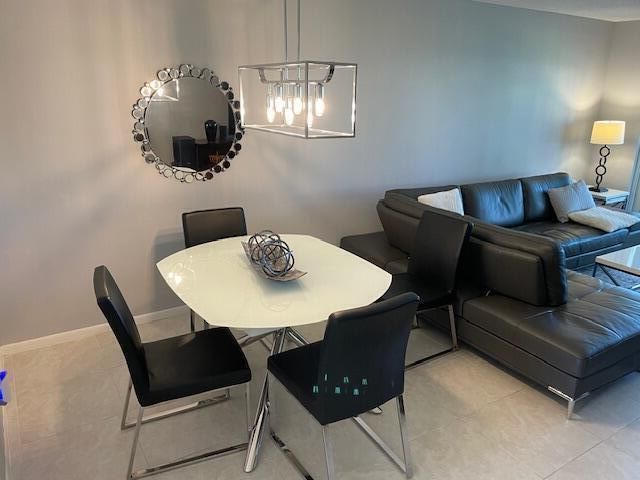 307 Lake Evelyn Drive, West Palm Beach, FL 33411