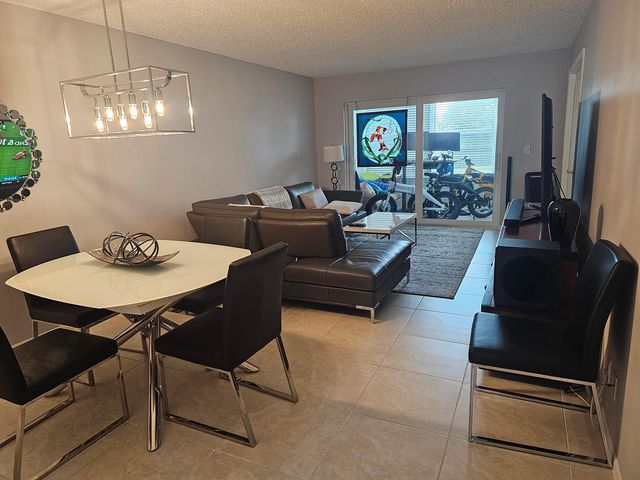 307 Lake Evelyn Drive, West Palm Beach, FL 33411