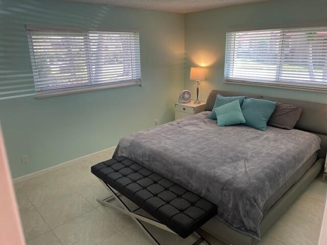 307 Lake Evelyn Drive, West Palm Beach, FL 33411