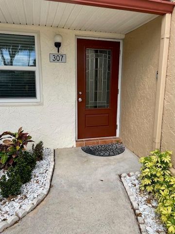 307 Lake Evelyn Drive, West Palm Beach, FL 33411