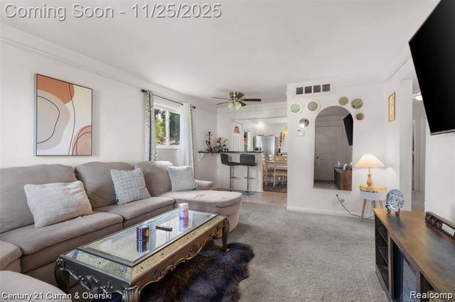 4630 Pelham Street, Dearborn Heights, MI 48125