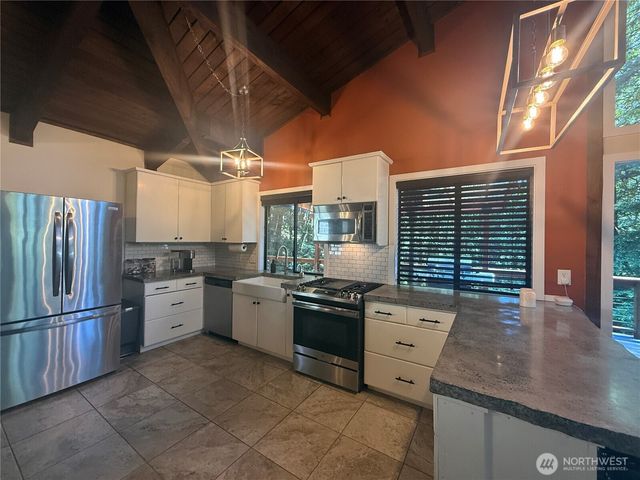 7 Granite Circle, Bellingham, WA 98229