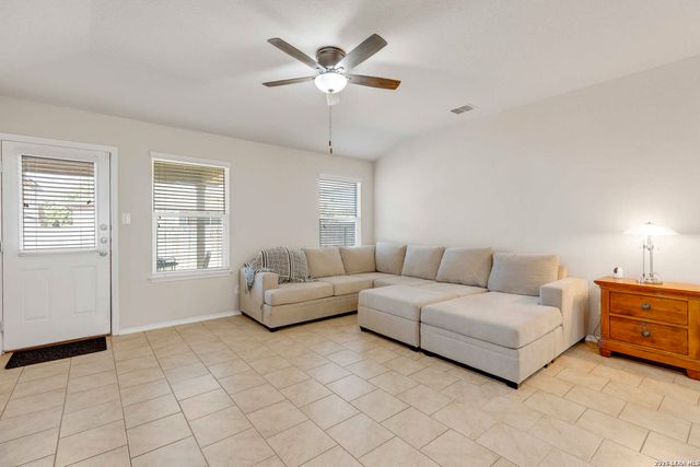 1726 London Blue, San Antonio, TX 78245