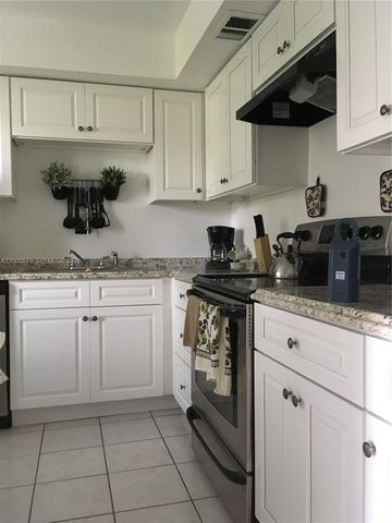 3050 Presidential Way 101, West Palm Beach, FL 33401