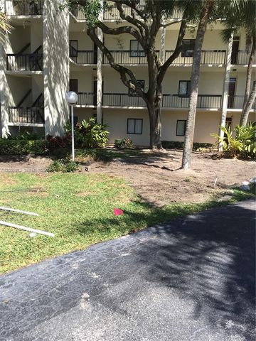 3050 Presidential Way 101, West Palm Beach, FL 33401