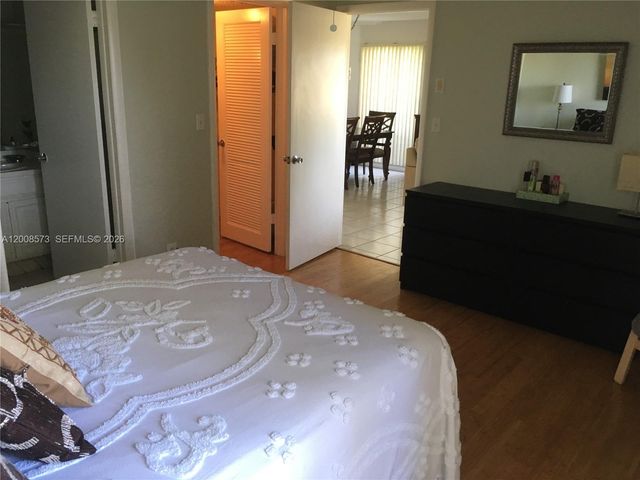 3050 Presidential Way 101, West Palm Beach, FL 33401