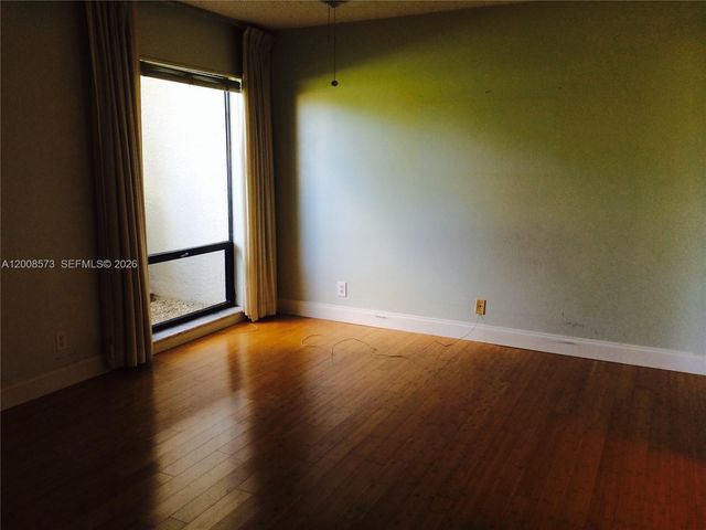 3050 Presidential Way 101, West Palm Beach, FL 33401