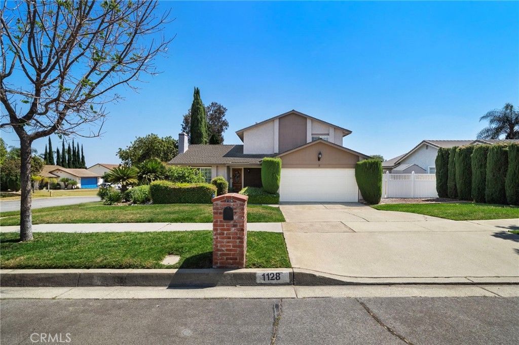 Image 1 of property listing at 1128 W Aster, Upland, CA 91786