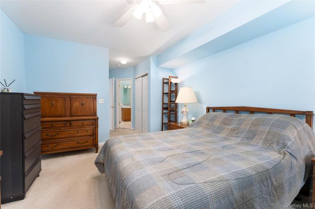 5 Robert Lane 5, Middle Island, NY 11953