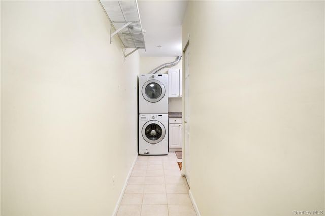 5 Robert Lane 5, Middle Island, NY 11953