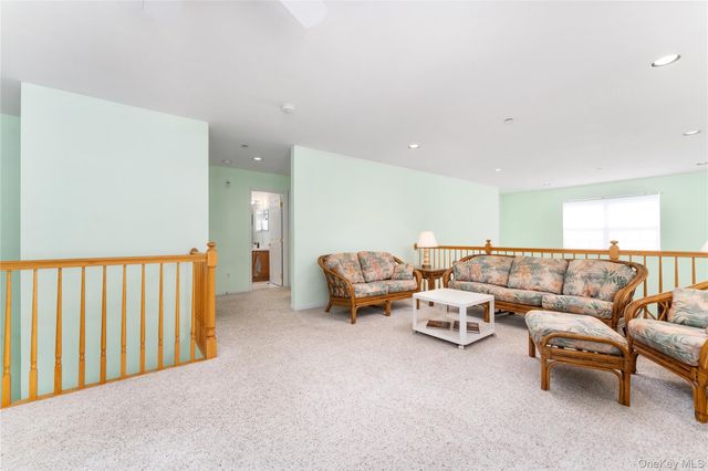 5 Robert Lane 5, Middle Island, NY 11953