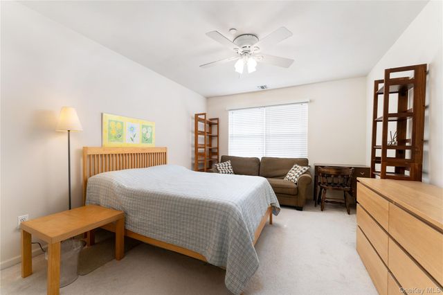 5 Robert Lane 5, Middle Island, NY 11953