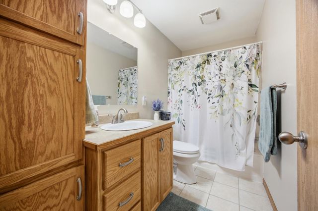 1268 39th Avenue S, Moorhead, MN 56560