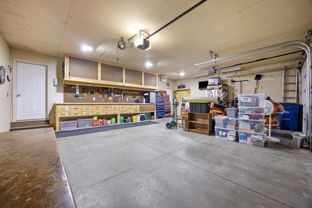 1268 39th Avenue S, Moorhead, MN 56560