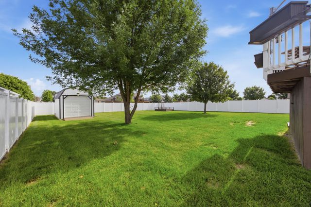 1268 39th Avenue S, Moorhead, MN 56560