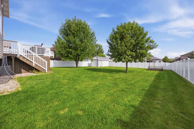 1268 39th Avenue S, Moorhead, MN 56560