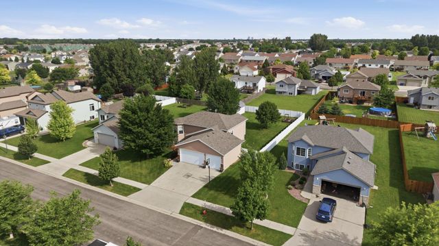 1268 39th Avenue S, Moorhead, MN 56560