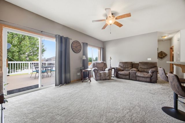 1268 39th Avenue S, Moorhead, MN 56560