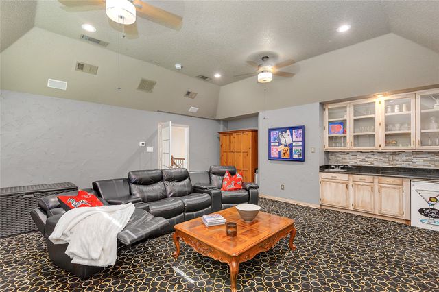 212 Pecan Hollow Drive, Coppell, TX 75019