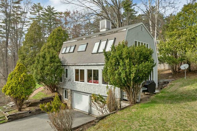 83 Governor Wentworth Highway, Tuftonboro, NH 03894