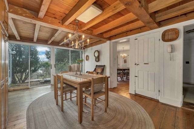 83 Governor Wentworth Highway, Tuftonboro, NH 03894