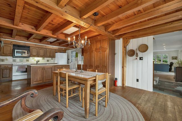 83 Governor Wentworth Highway, Tuftonboro, NH 03894