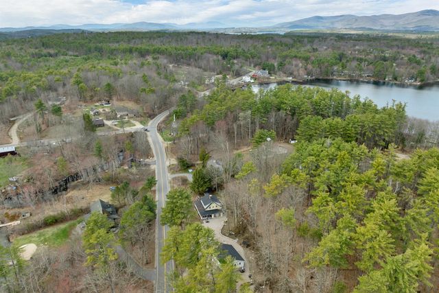 83 Governor Wentworth Highway, Tuftonboro, NH 03894