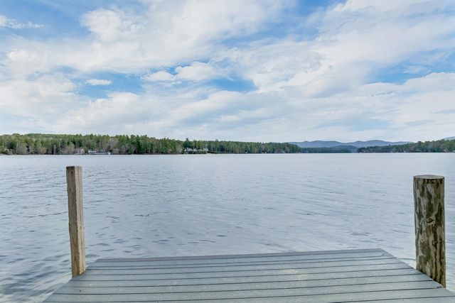 83 Governor Wentworth Highway, Tuftonboro, NH 03894
