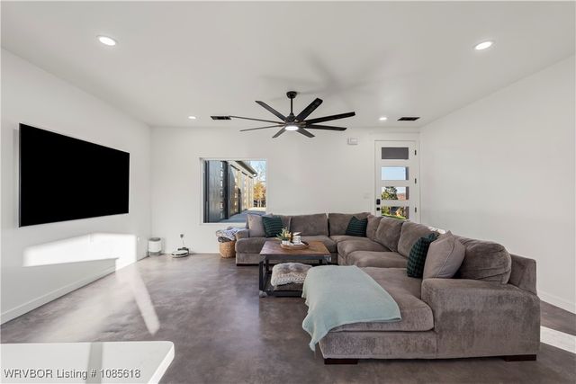 803 Rockside Drive, Greenwood, AR 72936