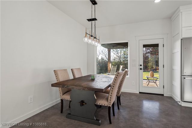 803 Rockside Drive, Greenwood, AR 72936