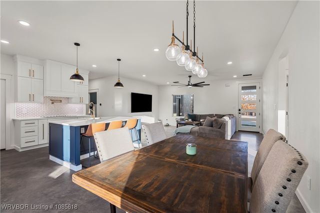 803 Rockside Drive, Greenwood, AR 72936