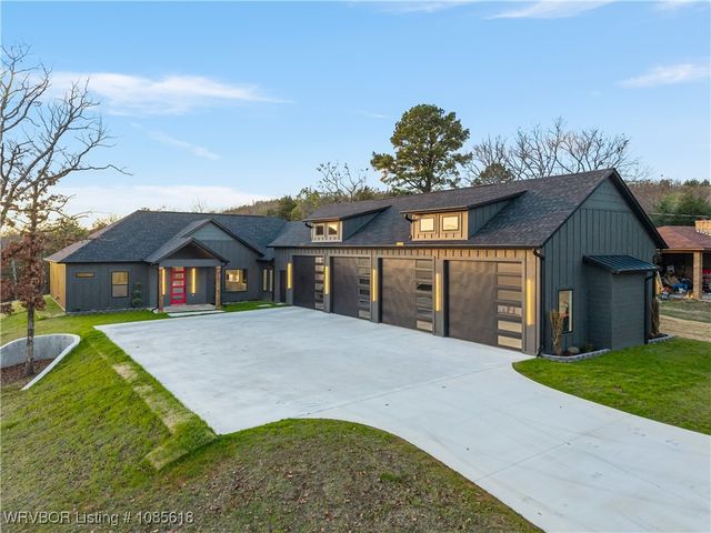 803 Rockside Drive, Greenwood, AR 72936