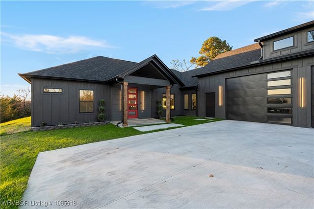 803 Rockside Drive, Greenwood, AR 72936