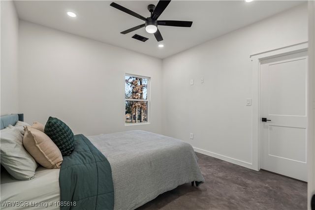 803 Rockside Drive, Greenwood, AR 72936