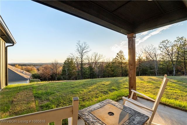 803 Rockside Drive, Greenwood, AR 72936